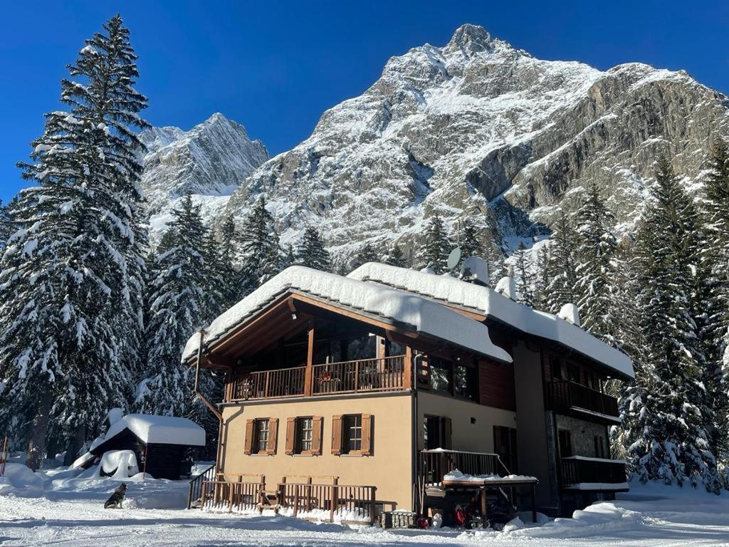 Wildhomes Wild Wolf Lodge Courmayeur Ngoại thất bức ảnh