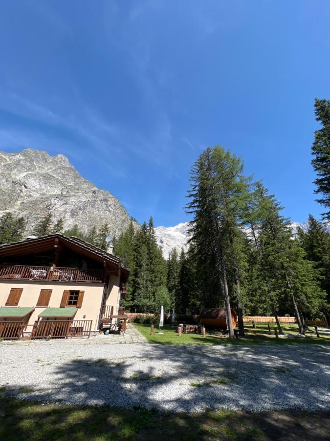 Wildhomes Wild Wolf Lodge Courmayeur Ngoại thất bức ảnh